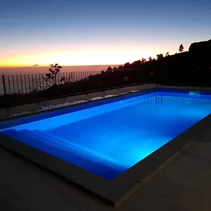 Casa Dos Avos Bed & Breakfast
